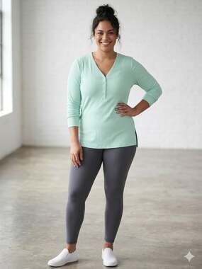 Athleta Uptempo Ribbed Long Sleeve Henley Top in Mint Green Size XL